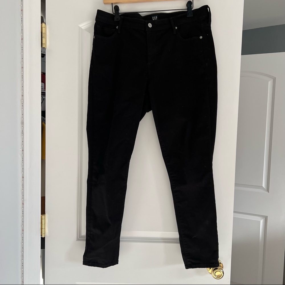 GAP skinny jeans